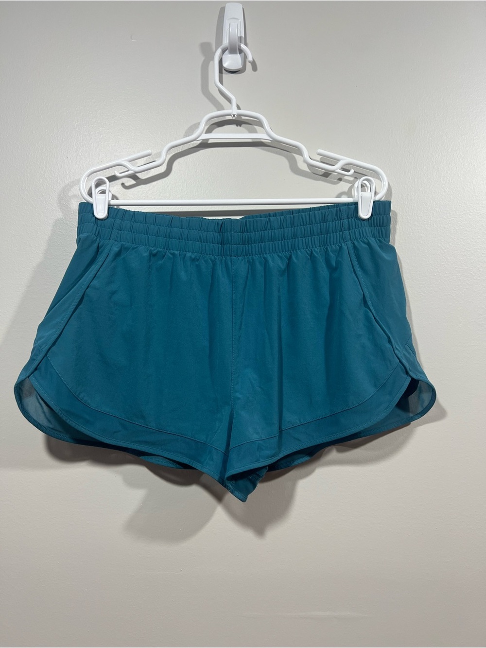 Athleta Mesh Racer Run Teal Athletic Running Shorts 2.5 inseam Large